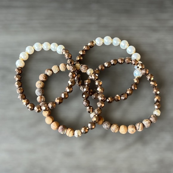 Handmade beaded bracelets - Picture 1 of 2